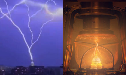 NYE—LIGHTNING STRIKES CAPITOL—GRAPHIC LITERALLY PROPHESIES!